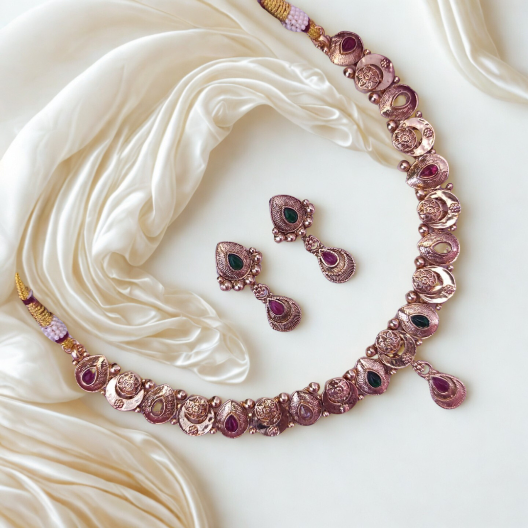 AntiqueGoldNecklaceSetwithRed_GreenStones-RN72_5