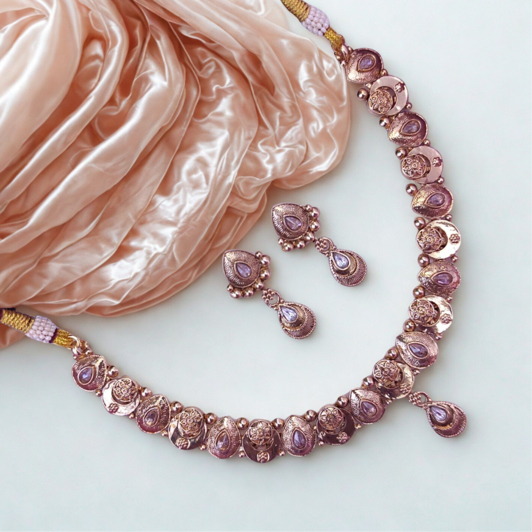 ElegantNecklaceSetinAntiqueGoldwithWhiteStones-RN73_4