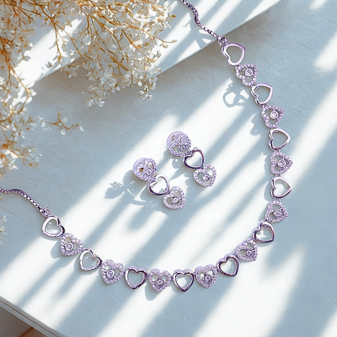 SparkleofLove_HeartMotifNecklaceSet-WHITE-ADNECK8788