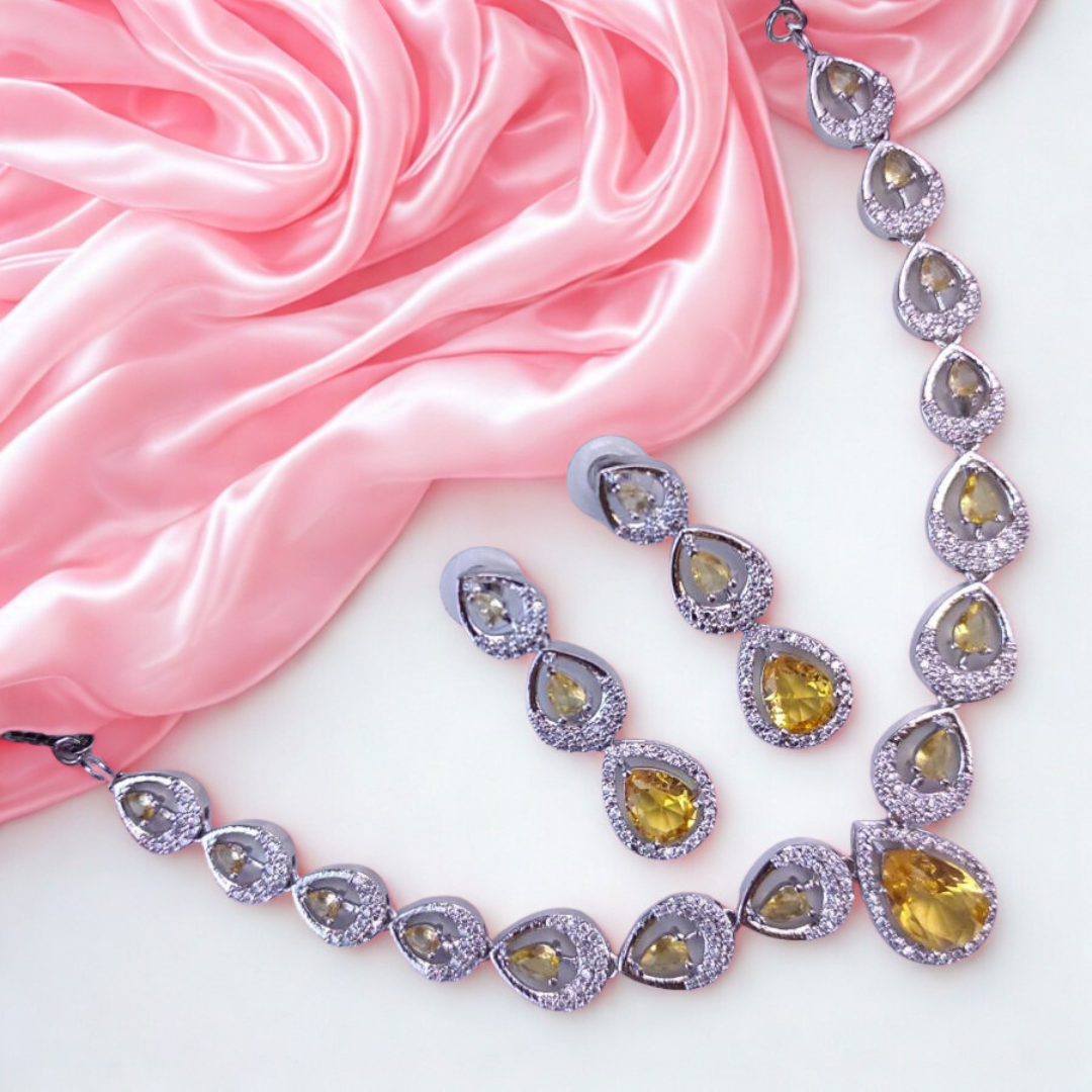 TeardropAmericanDiamondNecklaceSet-GOLDEN-ADNeck9056