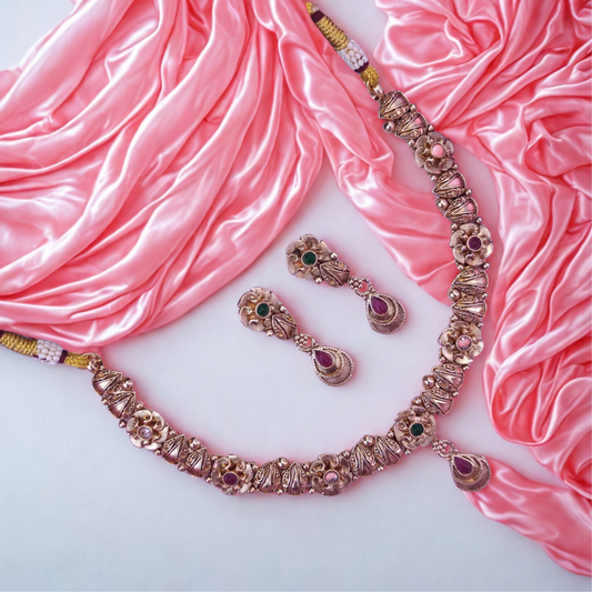 ClassicGoldNecklaceSetwithPear-ShapedStones-RN75_2