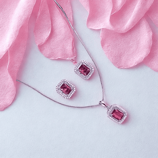Elegant Emerald - Cut Pendant Necklace With Earing - Bellavera Jewels