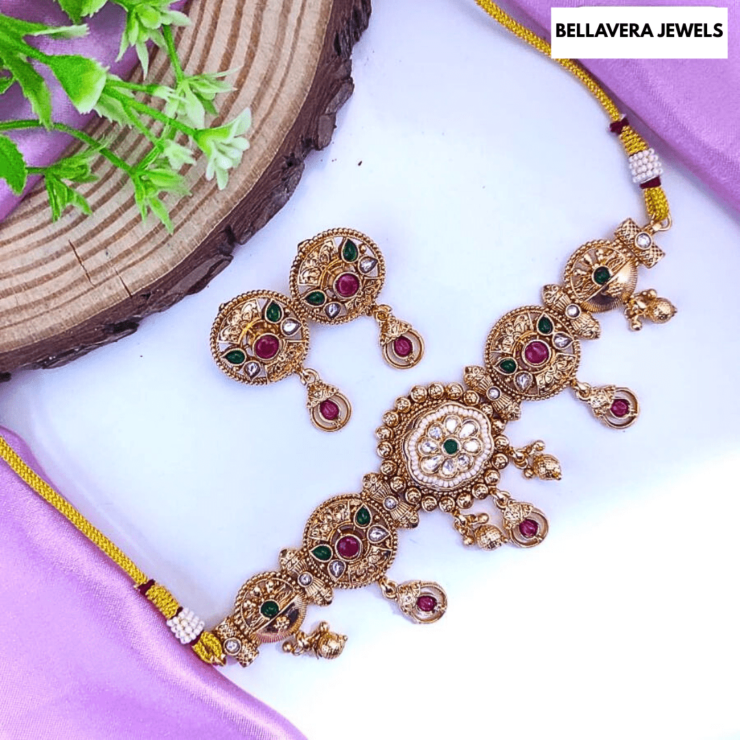 Majestic Traditional Rajwadi Tediya Jewellery Set - Bellavera Jewels