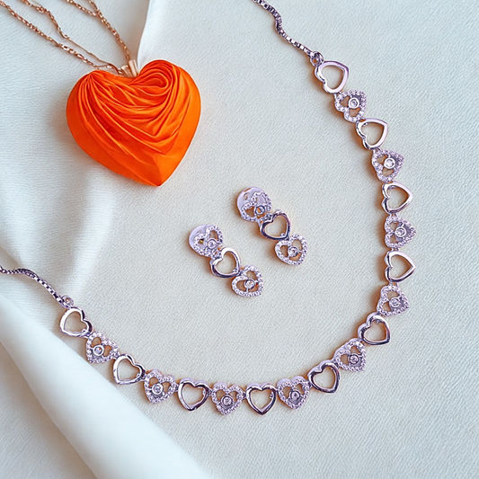 SparkleofLove_HeartMotifNecklaceSet-WHITE-ADNECK8788_926eca13-61c2-415d-bd75-0ecd7014f33f